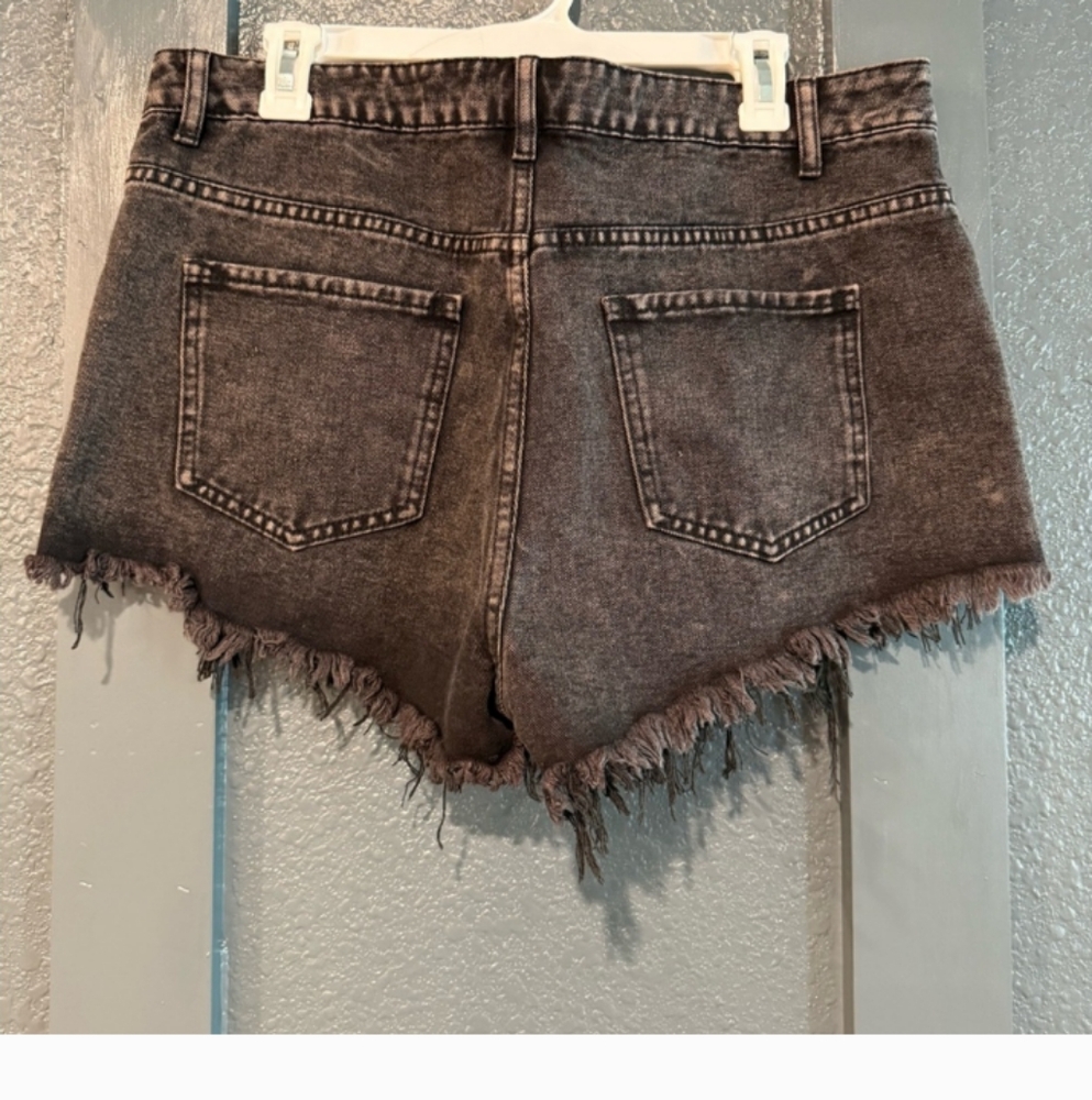 SHEIN Curvy Denim Shorts Bundle - Picture 6 of 9